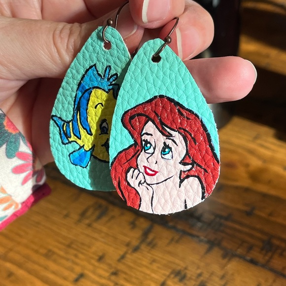 HAND PAINTED Unique Cartoon earrings!! - Picture 3 of 6